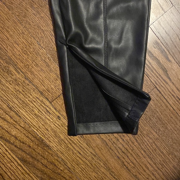 NWT Zara Faux Leather Leggings with Zipper Slits at Ankles - Picture 4 of 11